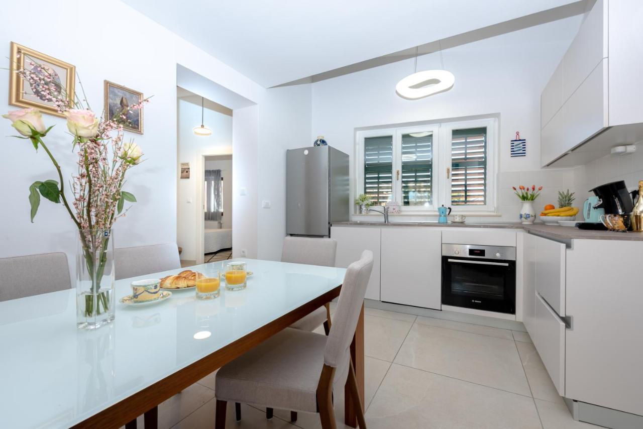 Apartment "Dida" With Free Private Parking Solin Exterior photo